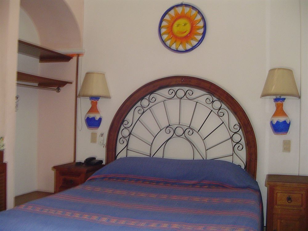 Hotel & Suites Coral Пуерто-Вальярта Екстер'єр фото